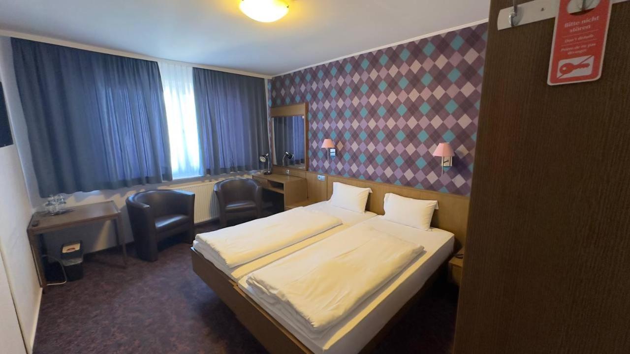 Hotel Ishi Inn Wolfsburg Esterno foto